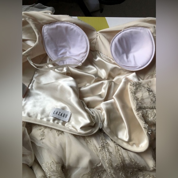 Stunning Lazaro Ivory Trumpet Style Wedding Gown with Crystal Beading - Picture 4 of 8